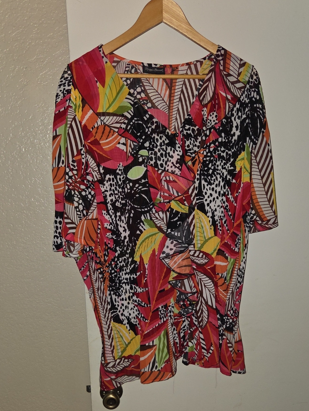 Maggie Barnes Vibrant Tropical Leaf Print Ruffle Front Blouse Top